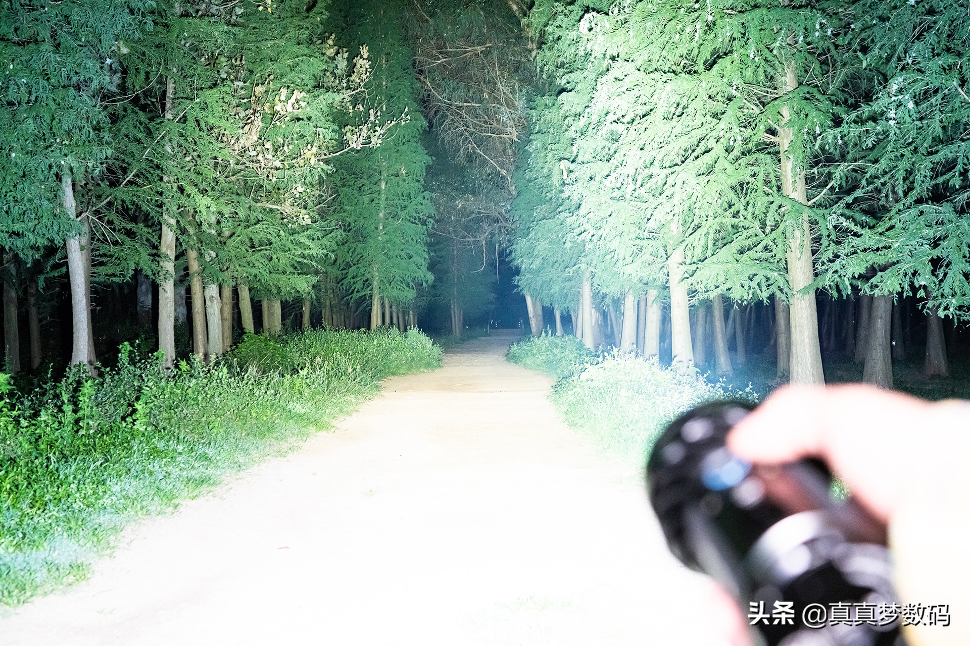 强光手电筒应该如何选择,强光手电筒怎样选