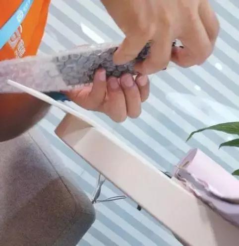 *底卧**O2O手机维修平台:用翻新器件替换顾客原配件