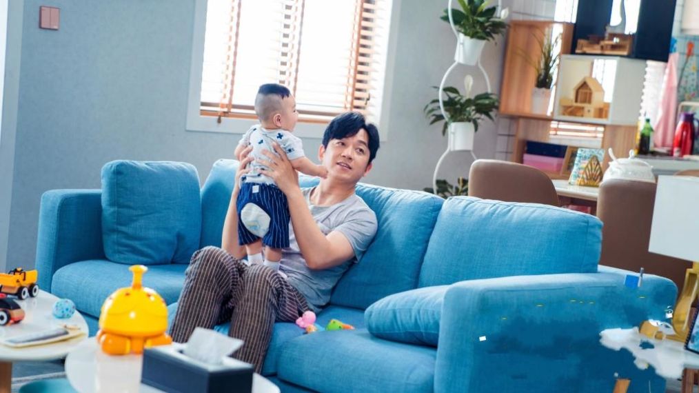 潘粤明再续经典新剧引发网友热议,沉寂多年潘粤明中年逆袭