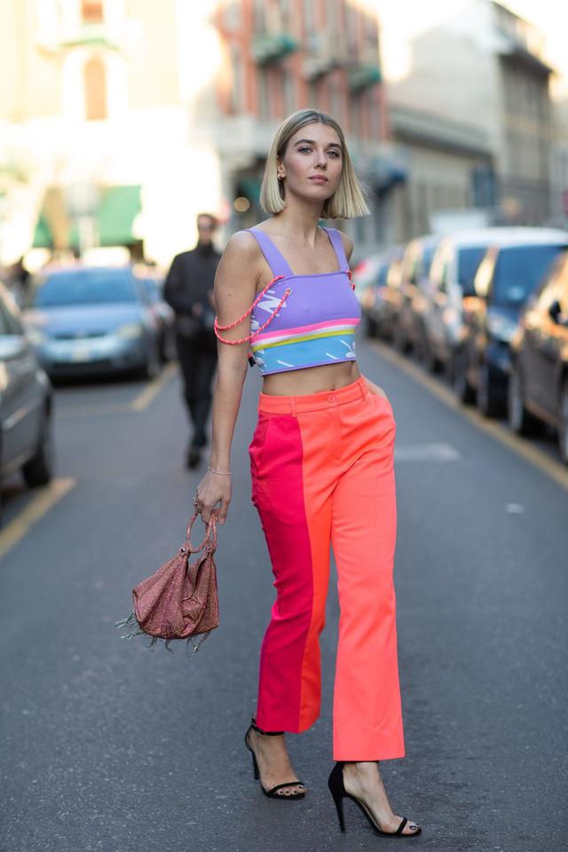 吊带怎么遮手臂上的肉,手臂粗怎么穿吊带才好看