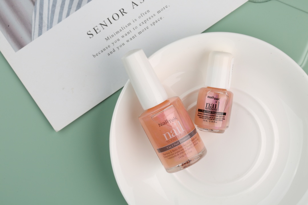 易劈易断还分层？美国专业沙龙修复甲油，给“病甲”快速“整容”