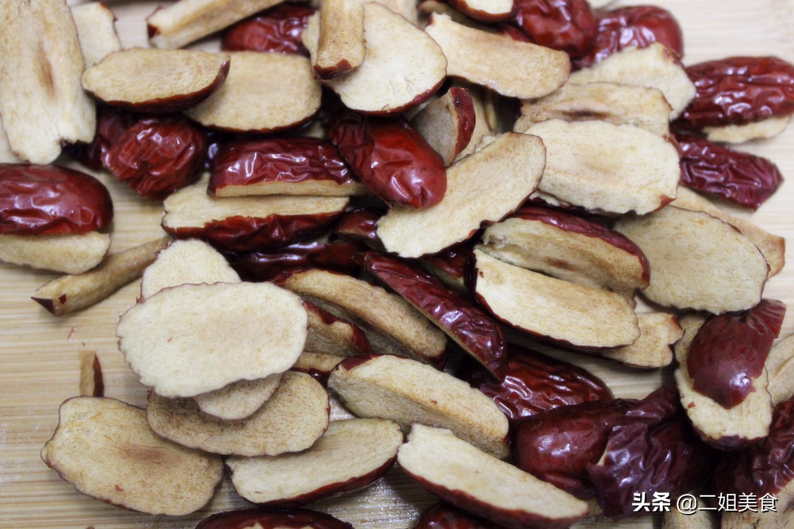 核桃跟红枣的做法,核桃加红枣的做法