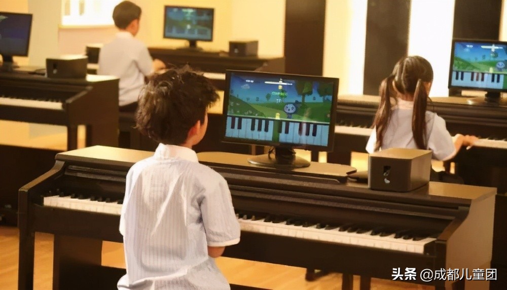 郎朗自用电钢琴,郎朗代言的练琴软件