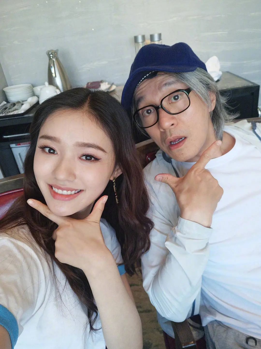 小刚铁了心拍手机2，杨颖抠图出演烂片，明星为了对赌协议有多拼