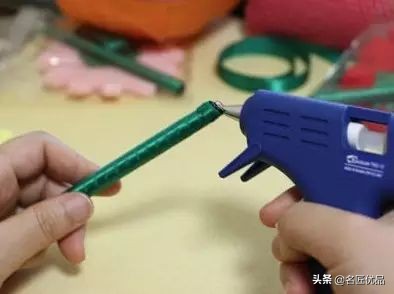 母亲节手工康乃馨简单又漂亮,母亲节适合给妈妈做的康乃馨手工