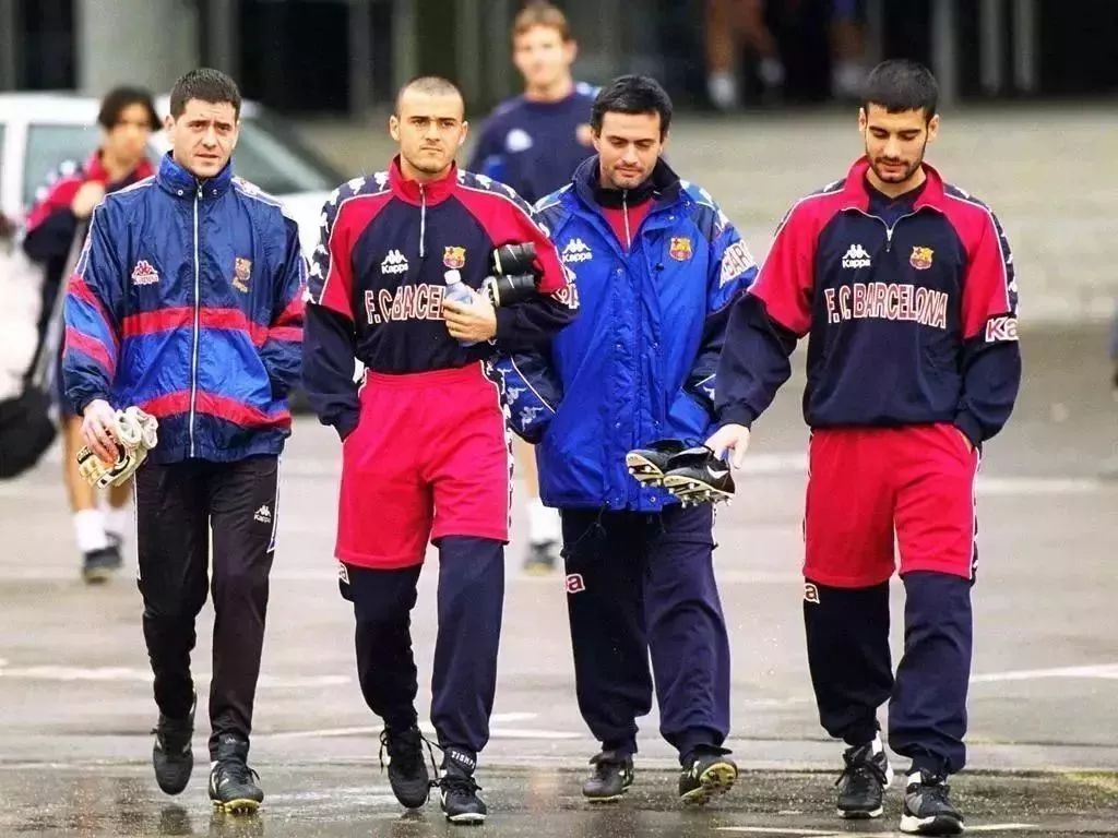 半生之敌一生知己,半生知己