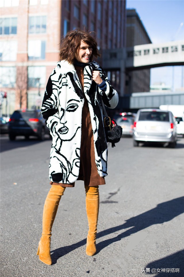 新款中筒雪地靴时髦又温暖,软底软面穿上超舒适的雪地靴