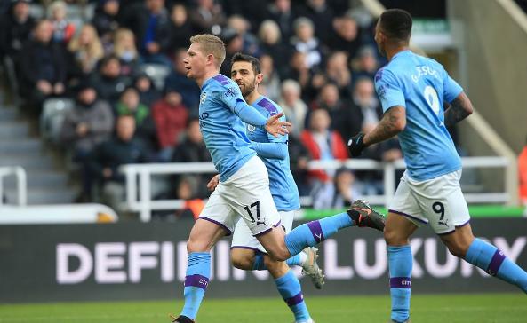 英超联赛卫冕爆出冷门,英超曼城被曼联逆转