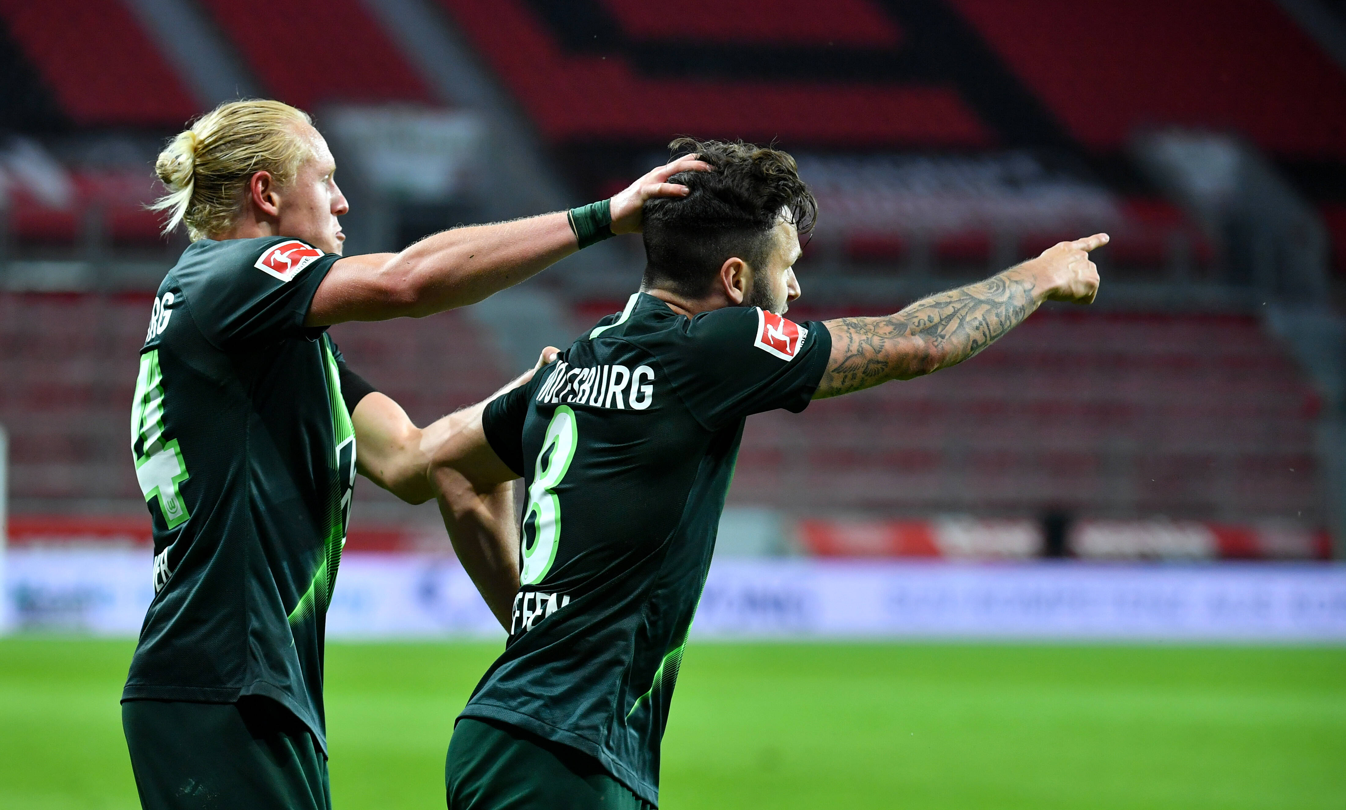 勒沃库森客场3-2击败弗赖堡,勒沃库森主场2-2战平罗马