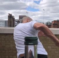 瓶盖挑战康纳,瓶盖挑战潘玮柏