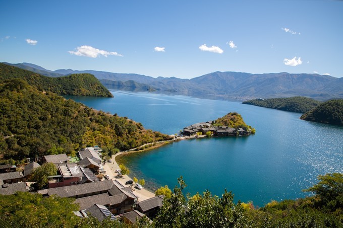 消失的地平线上的“香巴拉”和“女儿国”（二）