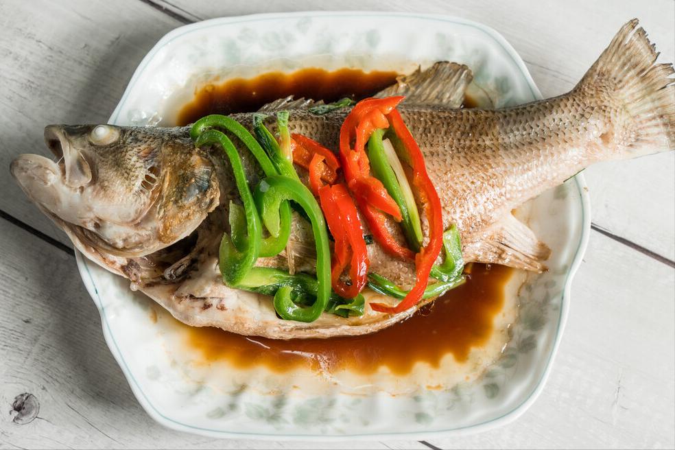 做清蒸鱼，调料不能乱加，牢记2不放，鱼肉鲜香嫩滑，不柴也不腥