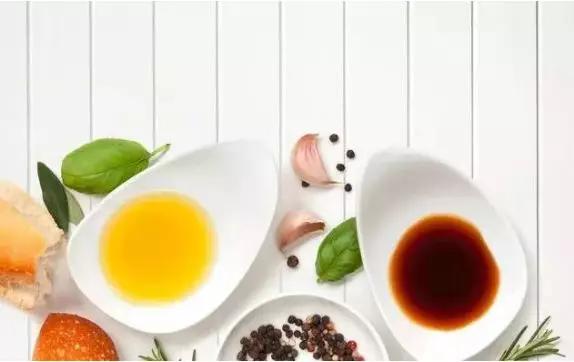 打农药用井水需要加醋吗,打农药时加点醋可以吗