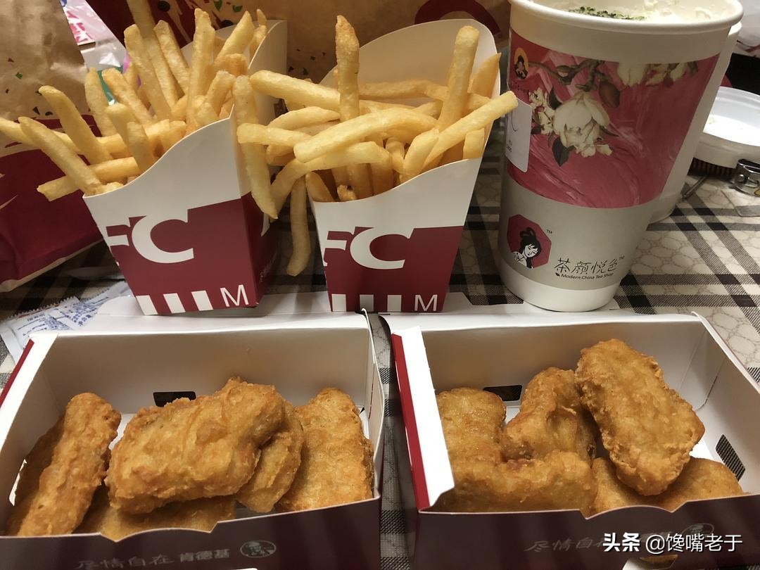 吃肯德基番茄酱挤哪里,吃肯德基番茄酱挤哪