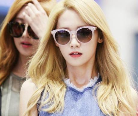 韩国女明星lisa发色棕色,韩国女艺人发色温柔显白