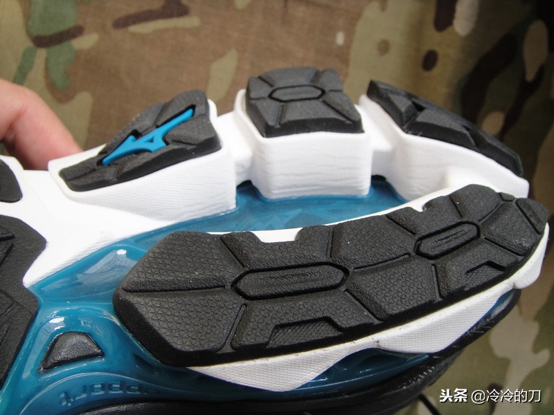 mizuno美津浓男女复古跑鞋,mizuno美津浓男士支撑缓震慢跑鞋