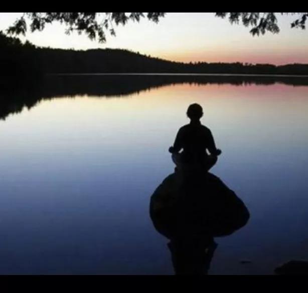 解决焦虑的最好办法就是活在当下,成年人的焦虑如何化解