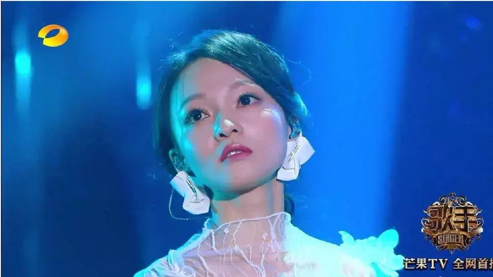 学会Rihanna、钟楚曦、张韶涵的高光技能，比打10针玻尿酸都管用