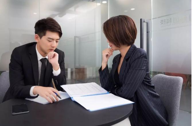 艺人面试官问职业规划该怎么回答,面试时面试官问你职业规划是什么