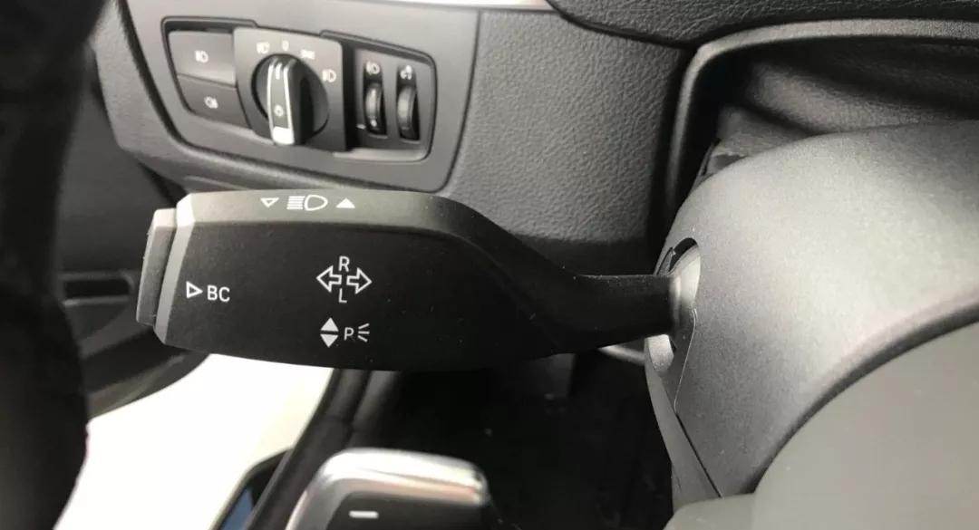 宝马车上的按键功能图解大全,宝马车内按键功能图介绍