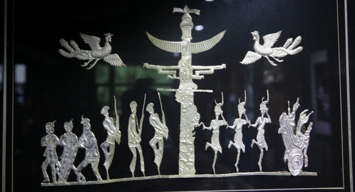 在融水苗寨,融水苗族非遗文化