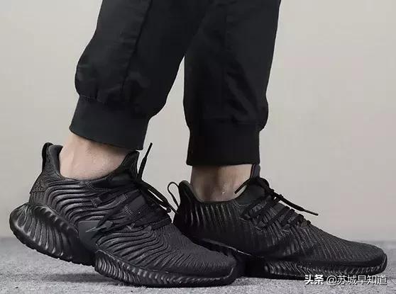 东楼4F｜耐克、阿迪持续输出ing，最高直减400!超赞新款狠货出血