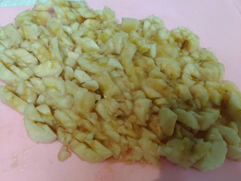 焦糖巧克力香蕉蛋糕做法,红叶谷做鸡蛋糕