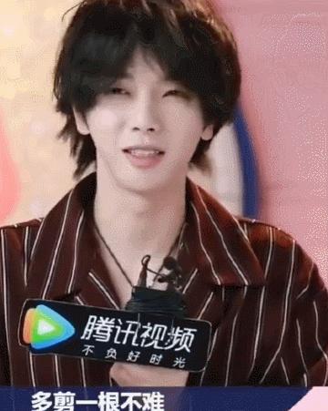 为什么华晨宇植发效果好,华晨宇植发图片是真的吗