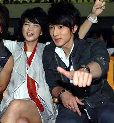 炎亚纶原来是飞轮海的吗,炎亚纶谈与飞轮海关系