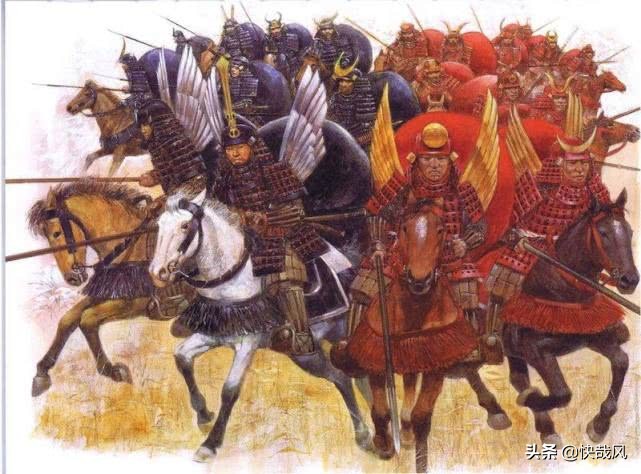日本武士最丑披风,日本武士为什么要穿沉重的盔甲