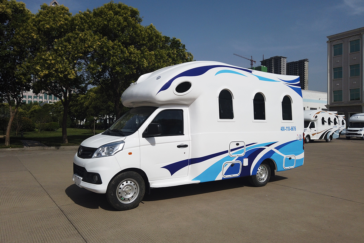 c型新飞祥菱小房车介绍,新飞祥菱经典四座版房车