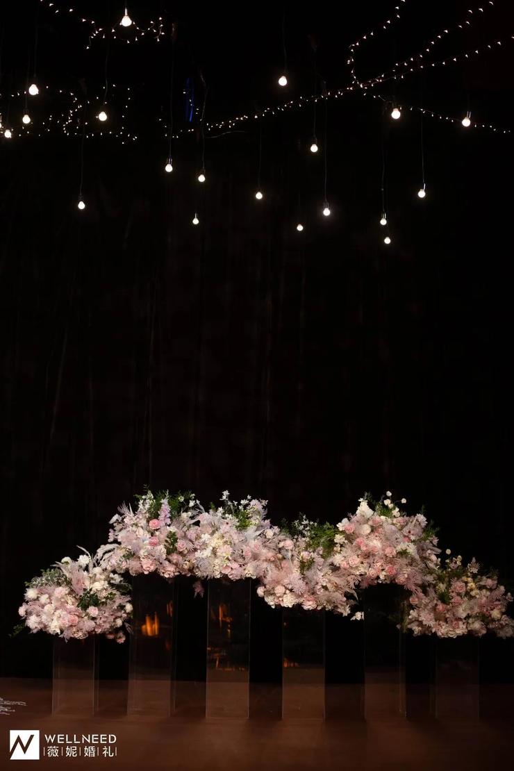 一场神秘浪漫的星空婚礼主题,一场蓝色的梦幻星空主题婚礼