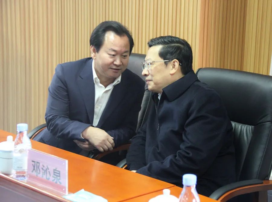 邓沁泉市教委副主任,市教委邓沁泉主任