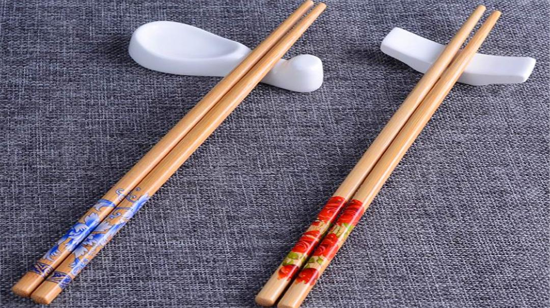 用筷子难以夹起的5种食物,鹌鹑蛋上榜,能轻松夹起一种算你赢