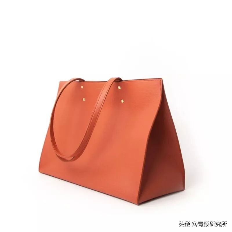 轻奢小众包包种草好看高级不撞款,比较小众的轻奢包包品牌