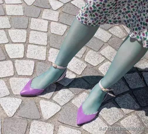 夏天凉鞋配袜子才是最舒服的穿搭,日本小姐姐穿凉鞋