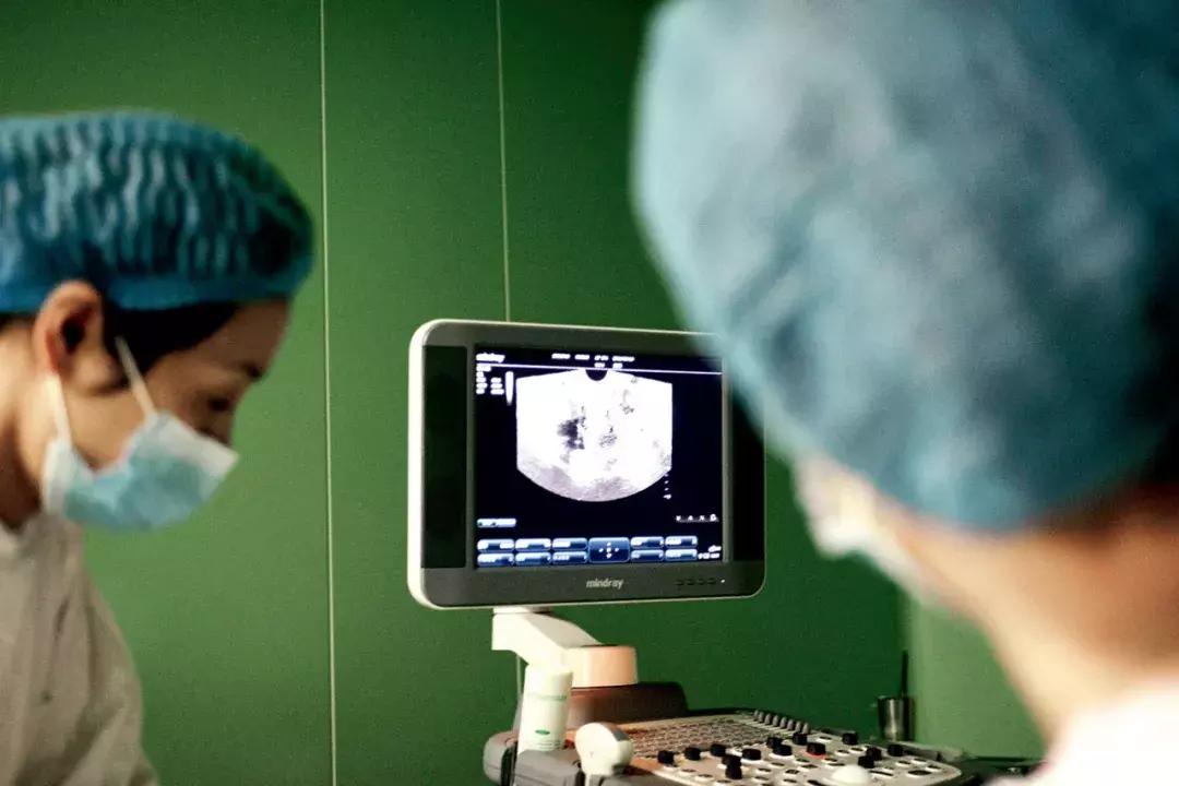 正常人做试管婴儿很辛苦吗,父母做试管婴儿好吗