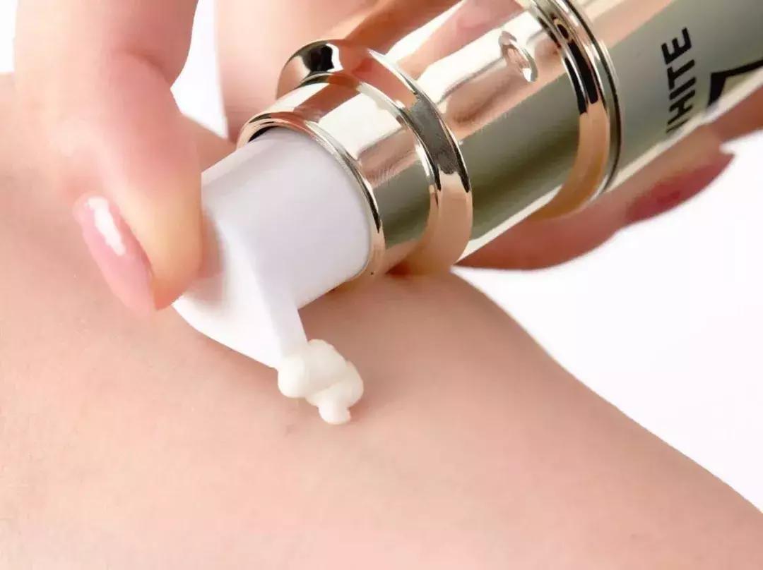 城野医生377美白精华新老款,377城野医生美白精华早上用晚上用