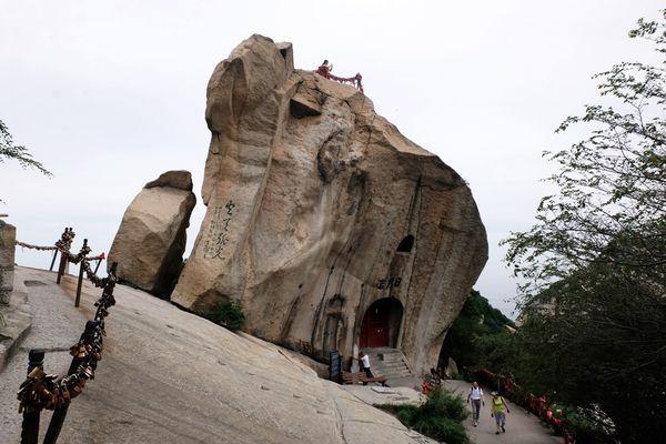 西岳华山五峰风景,华山一日游西安出发路线推荐