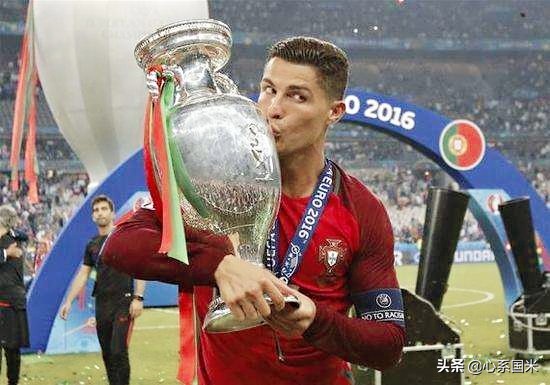 22个足球、2件球衣身价起步,C罗向世界证明:不止一个罗纳尔多