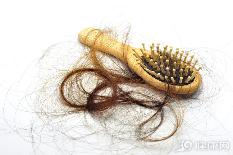 四十几岁了如何保持一头乌黑头发,头发怎么护理中年不会秃头