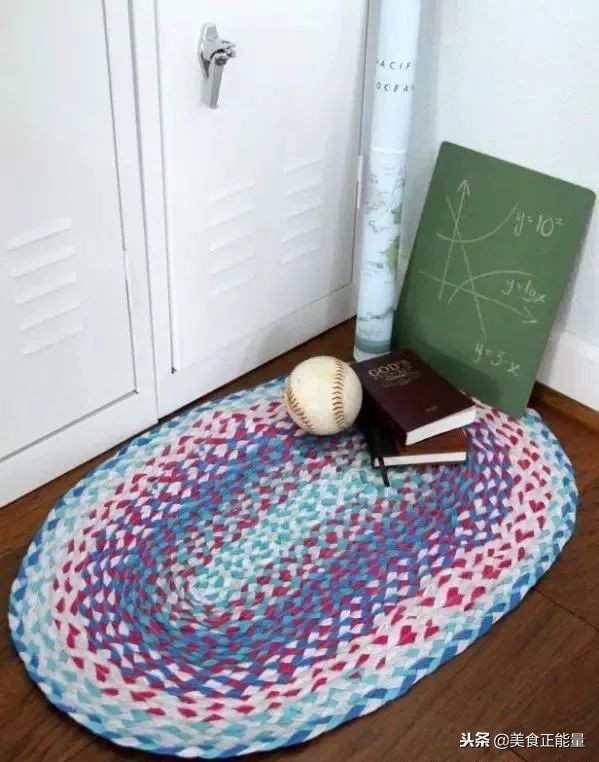 旧衣服怎么做地毯,毛呢衣服如何做地毯