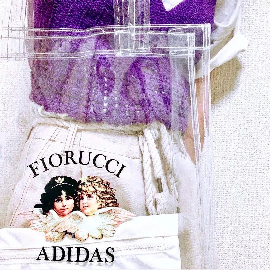 人间芭比lisa白色衣服跳舞,人间芭比lisa穿蓝衣服跳舞