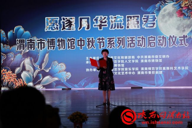 外国友人参观博物馆,渭南外国友人