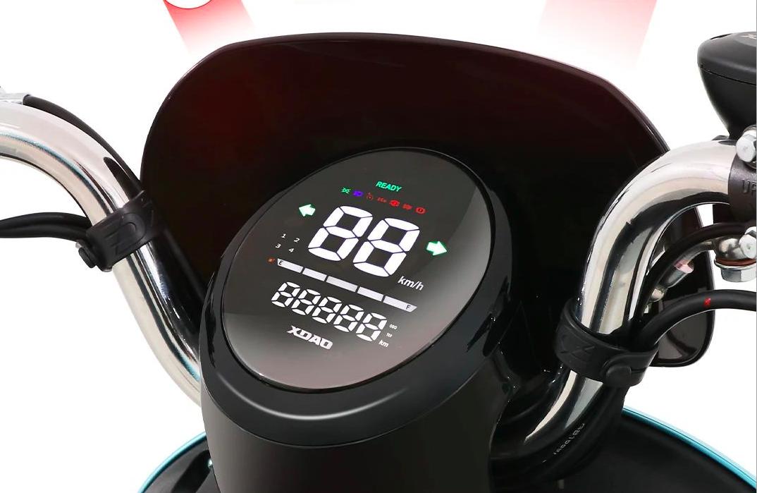 这2款电动车配1000W电机，爬坡力气大，能载160公斤