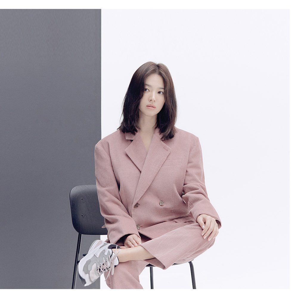 宋慧乔烟熏妆配运动鞋,韩国女星宋慧乔烟熏妆写真