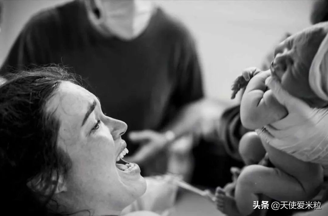 凭《我们这一天》事业翻盘，千禧女神曼迪·摩尔为何神隐多年？