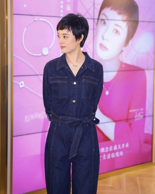 孙俪穿西装配短发高级又惊艳,干练气质短发孙俪同款