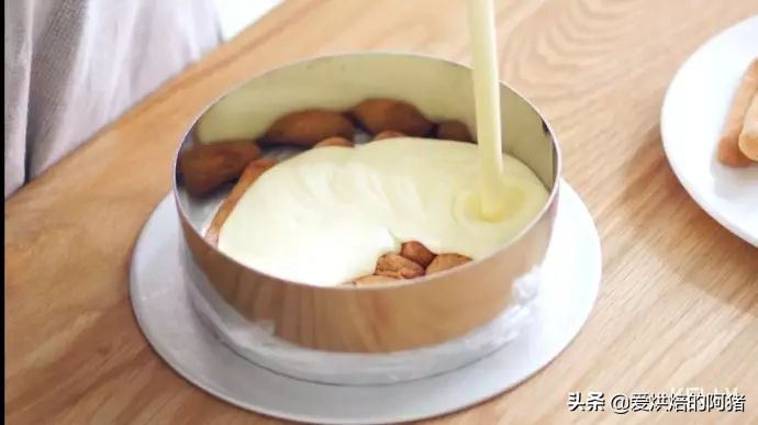 提拉米苏不用隔热打发蛋黄的方法,提拉米苏放蛋黄有什么用