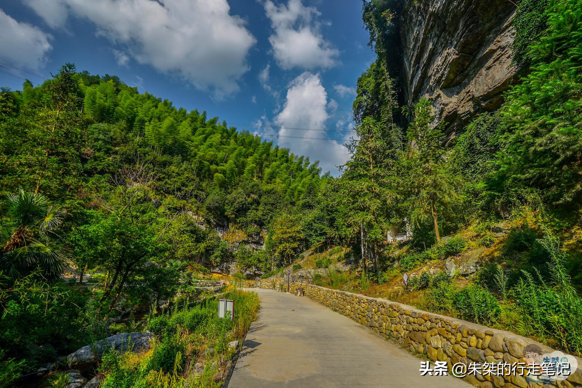 皖西大裂谷有很多山洞,皖西大裂谷景区